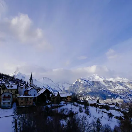 Flat In Near Lift & Slopes Apartment