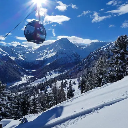 Flat In Near Lift & Slopes Apartment *