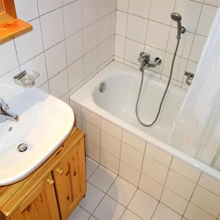 Apartment Flat In Near Lift & Slopes