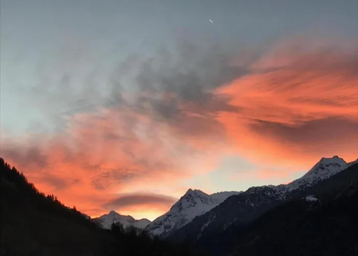 Flat In Near Lift & Slopes Апартаменты *