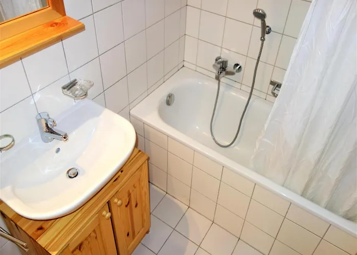 Apartment Flat In Near Lift & Slopes
