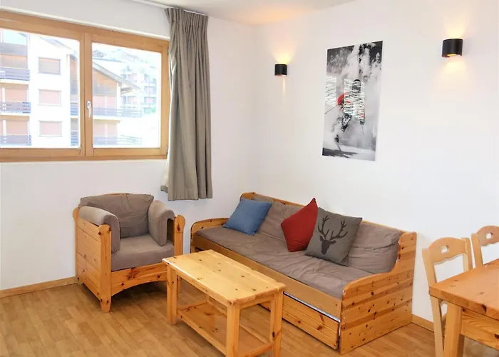 Apartment Flat In Near Lift & Slopes *